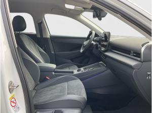 Volkswagen T-Roc Style 1.5 eTSI DSG AHK Kamera CarPlay ACC