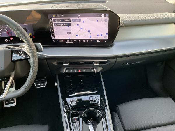 Audi Q3 Sportback TDI S tronic Audi Q3 Sportback TDI S tronic