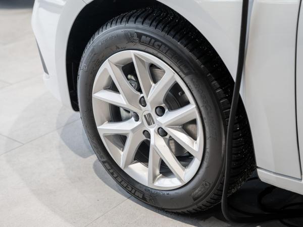 Seat Leon Road Edition 1.5 eTSI 110 kW (150 PS) 7-Gang-DSG