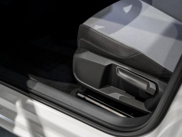 Seat Leon Road Edition 1.5 eTSI 110 kW (150 PS) 7-Gang-DSG