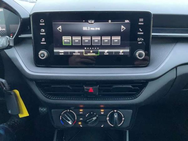 Skoda Fabia ESSENCE 1,0 MPI 59 KW 5-GANG-SCHALTGETRIEBE