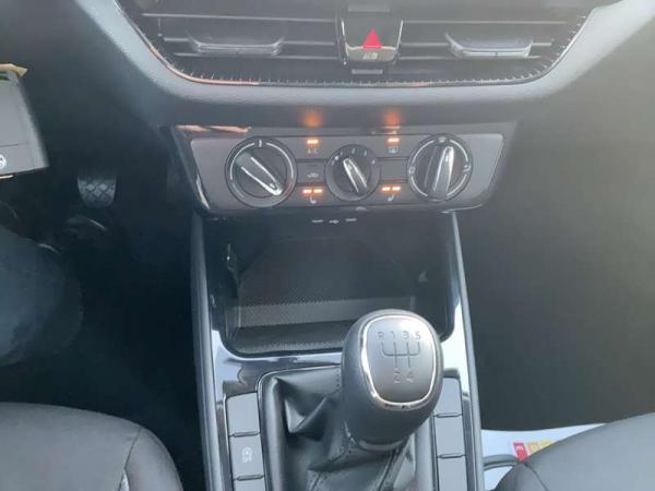 Skoda Fabia ESSENCE 1,0 MPI 59 KW 5-GANG-SCHALTGETRIEBE