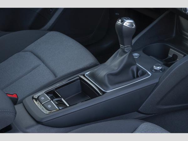 Audi Q2 30 TFSI advanced AHK/Kamera/Sitzheizung/Navi Plus