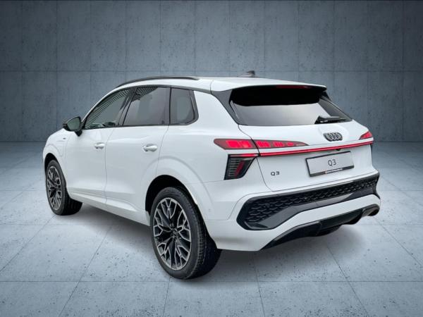 Audi Q3 SUV e-hybrid S tr. AHK PANO LED 20 ACC Cam