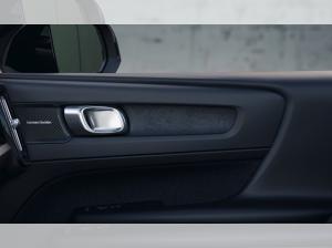 Volvo EX40 Single M. Extended Range RWD Plus Black Edition