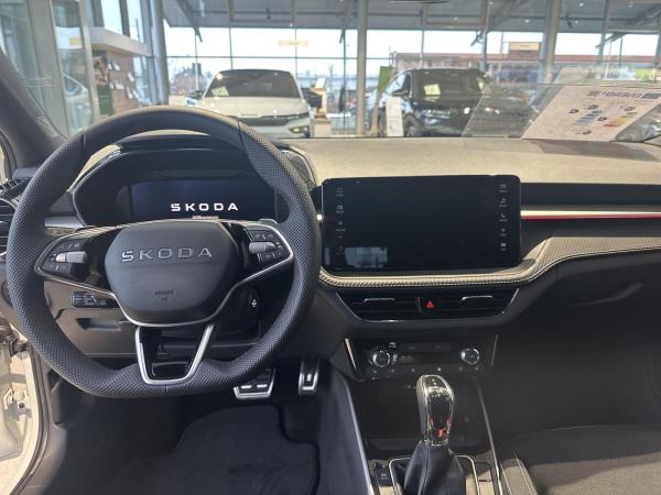 Skoda Fabia 130 Ed 1,5l TSI DSG *RFK SHZ LED NAVI*