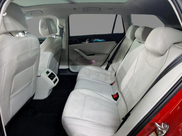 Volkswagen Passat Variant Elegance 1.5 TSI eHybrid AHK PANO