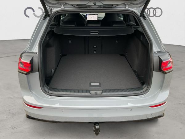 Volkswagen Golf VIII Var. R-Line 1.5 eTSI DSG AHK Navi ACC