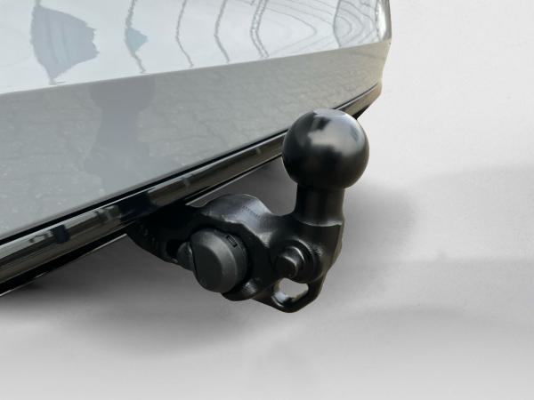 Volkswagen Golf VIII Var. R-Line 1.5 eTSI DSG AHK Navi ACC