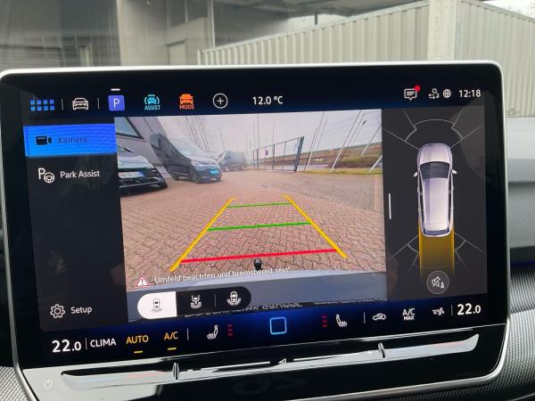 Volkswagen Golf VIII Var. R-Line 1.5 eTSI DSG AHK Navi ACC