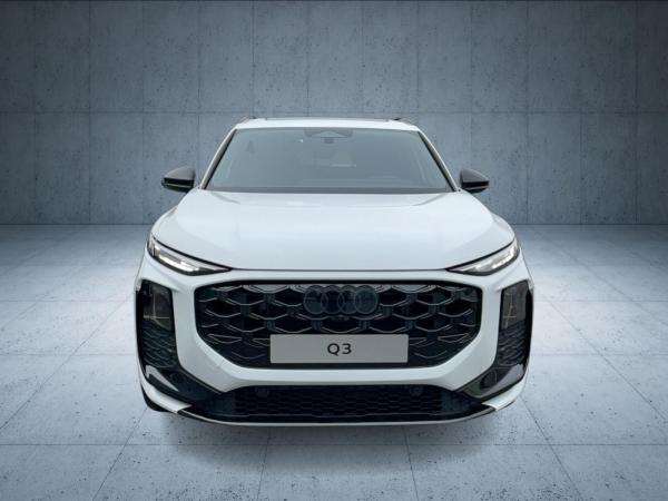 Audi Q3 SUV e-hybrid S tr. AHK PANO LED 20 ACC Cam