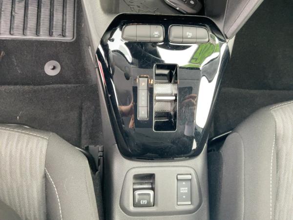 Opel Corsa F e LED+SHZ+Winterp.+Fernlichtass.+Kam.