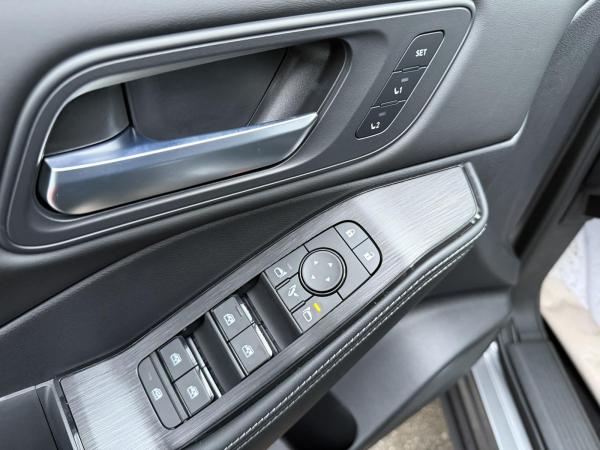 Nissan X-Trail N-Connecta MHEV Leder, eletr. Heckklappe, Sitz-Lenkrad-Frontscheibenheizung, Sitzh. hinten, Navi + 3