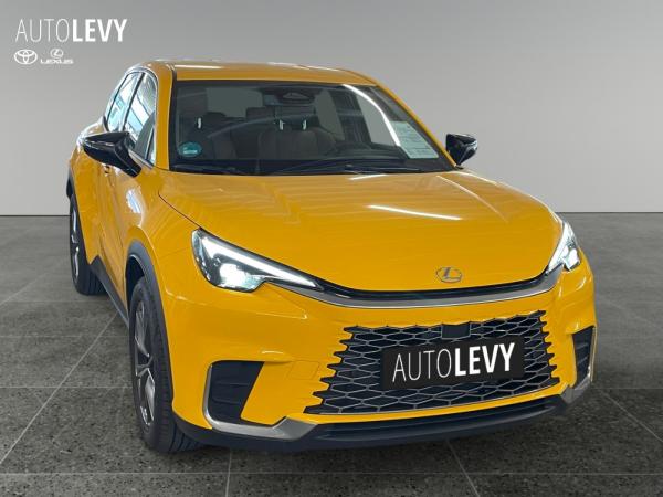 Lexus LBX +Komfort Paket +Navi +R.Kam *div.Farben*