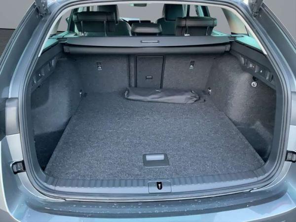 Skoda Octavia OCTAVIA COMBI BALANCE 1.5 DSG, AHZV, NAVI,18"