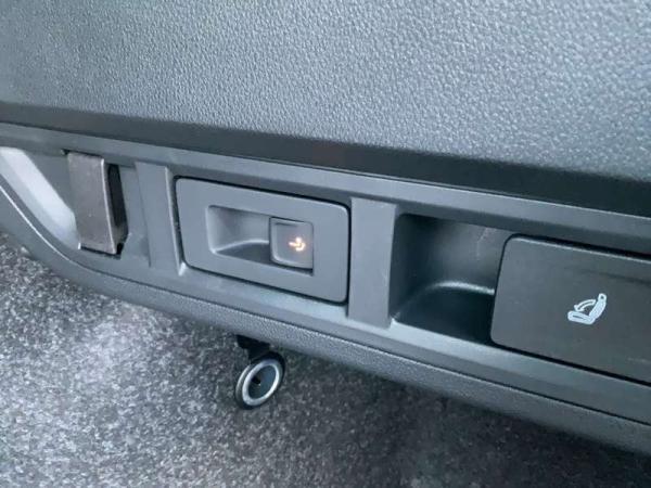 Skoda Octavia OCTAVIA COMBI BALANCE 1.5 DSG, AHZV, NAVI,18"