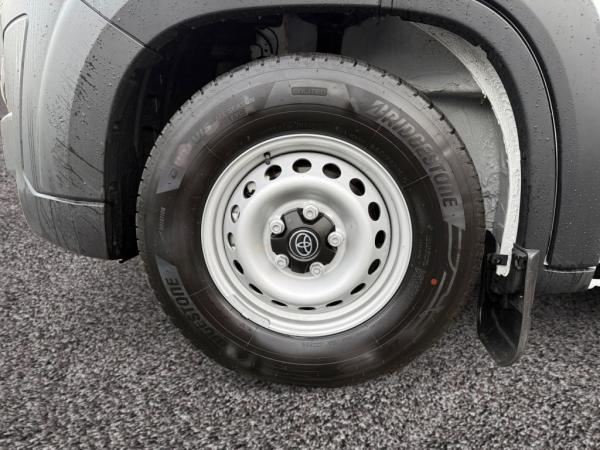 Toyota Proace Max DoKa 35 L3H1 Pritsche Work