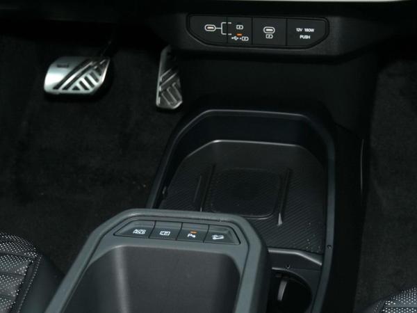 Kia EV4 81 FWD GT Line DWP COM CON Glasdach