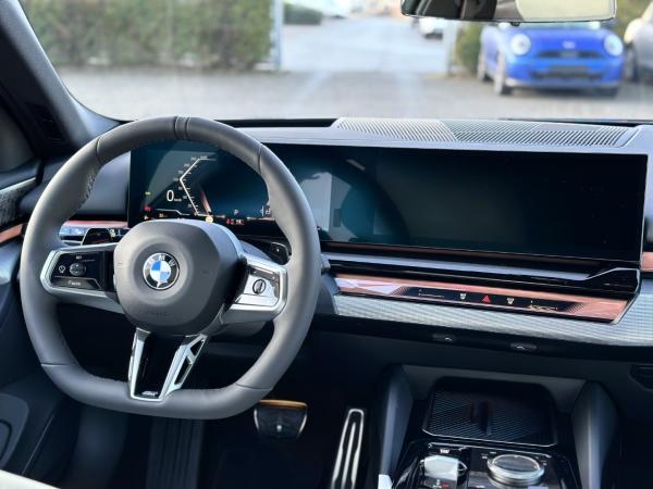 BMW 540 d xDrive Touring M Sport Pro Head-Up DAB