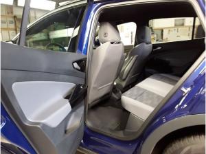 Volkswagen ID.4 Pure Performance 125kW - Matrix-LED ACC Wärmepumpe Rear View Navi LM SHZ PDC