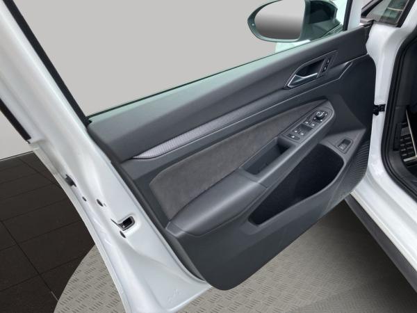 Volkswagen Golf VIII GTE / SOFORT VERFÜGBAR !