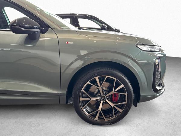 Audi Q3 SUV S LINE TFSI qu. S tr. *TechPlus*