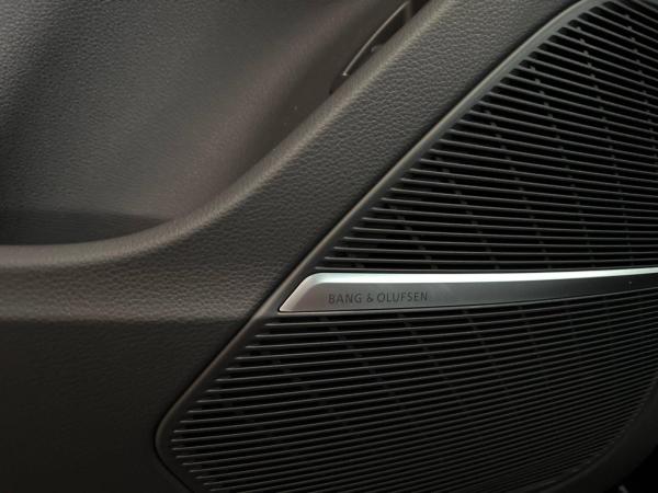 Audi Q7 SUV S line business TDI qu. *PANO*AHK*HuD*