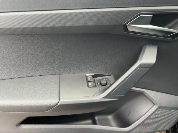 Seat Ibiza 1.0 MPI Style 5-Gang PDC Sitzhzg Link LED