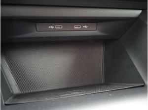 Volkswagen Golf Variant Life 2.0 TDI DSG / Navi, LED, ACC