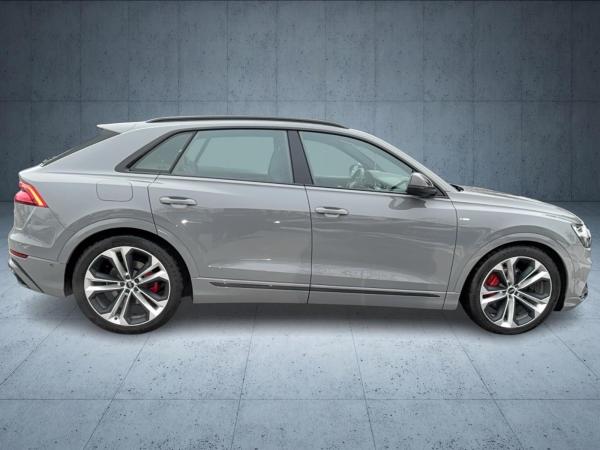 Audi Q8 SUV S line 50 TDI qu tiptr. Luft 22 AHK Cam