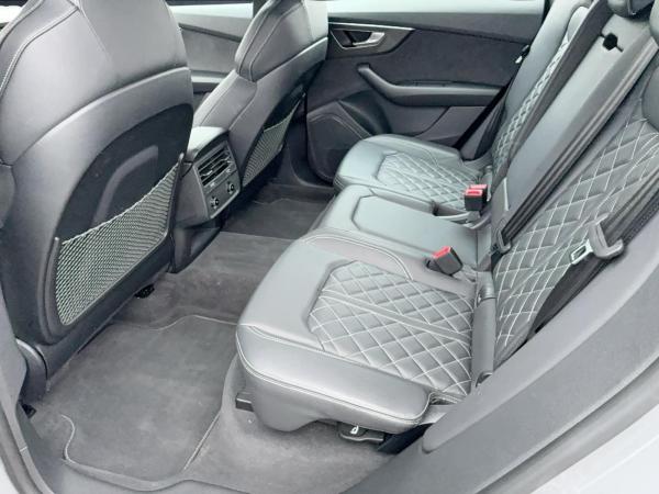 Audi Q8 SUV S line 50 TDI qu tiptr. Luft 22 AHK Cam