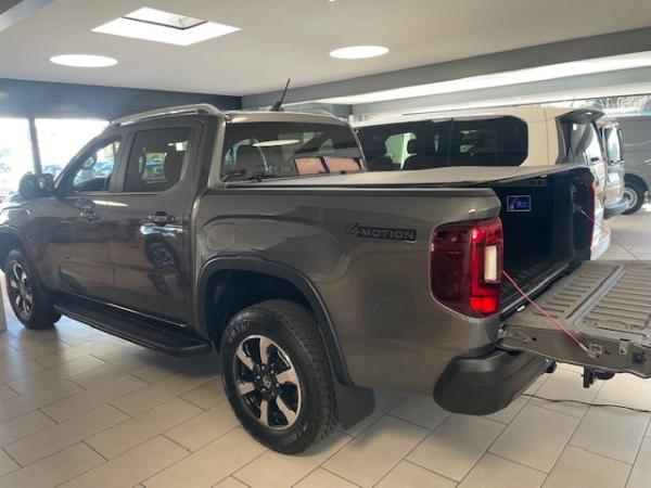 Volkswagen Amarok Life DC Motor: 2.0 TDI 151 kW Getriebe: 10-Gang Automatik 4MOTION erweiter