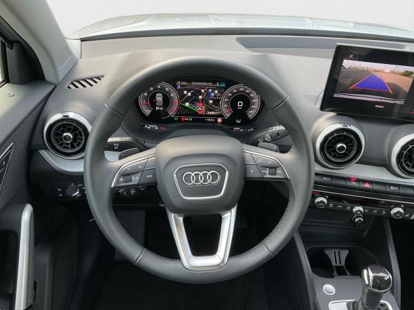 Audi Q2 35 TFSI Advanced S tronic MATRIX AHK ACC KAM
