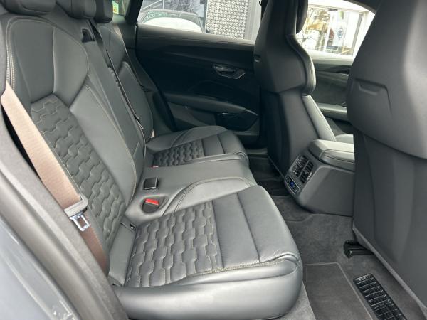 Audi RS e-tron GT performance Carbon/S-Sitze/Laser/360°/HuD