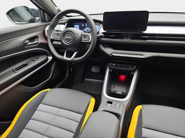 Jeep Avenger ALLRAD 1.2 E-HYBRID T3 DCT THE NORTH FACE MJ26