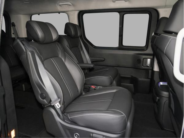 Hyundai STARIA (US4) Signature