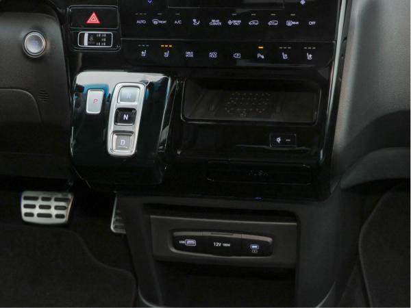 Hyundai STARIA (US4) Signature