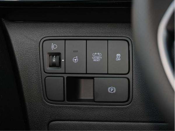 Hyundai STARIA (US4) Signature