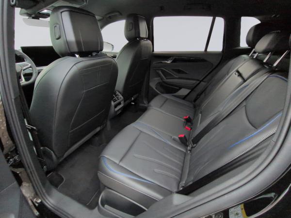Volkswagen Tiguan R-Line+Winterräder+Leder+Sitzklima+AreaView+Head-up+