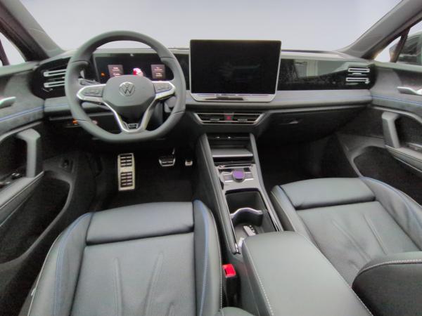 Volkswagen Tiguan R-Line+Winterräder+Leder+Sitzklima+AreaView+Head-up+