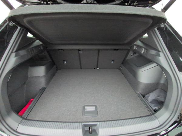 Volkswagen Tiguan R-Line+Winterräder+Leder+Sitzklima+AreaView+Head-up+