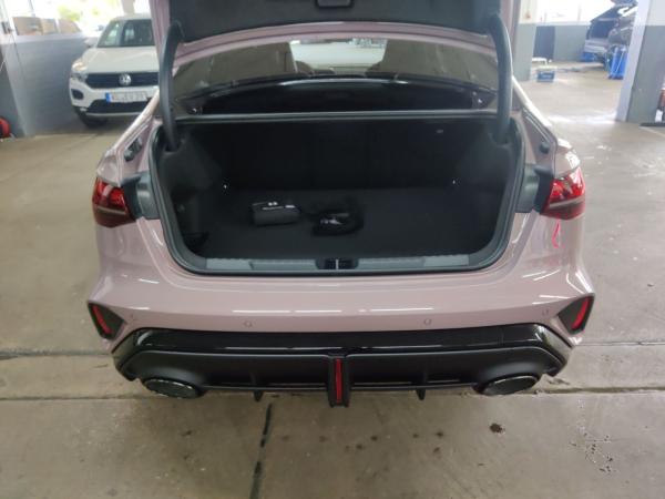 Audi RS3 Limousine Vmax 280 km/h Matrix-LED Pano Sportabgasanl. RF-Kamera Navi