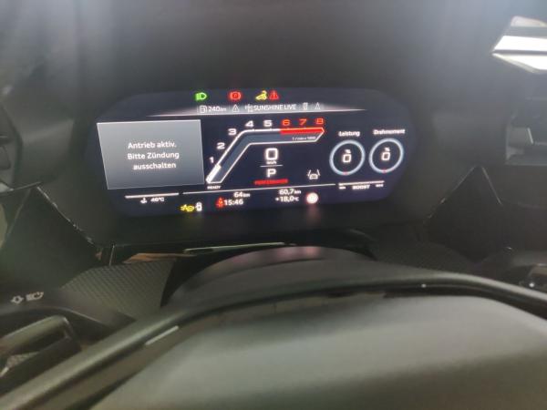 Audi RS3 Limousine Vmax 280 km/h Matrix-LED Pano Sportabgasanl. RF-Kamera Navi