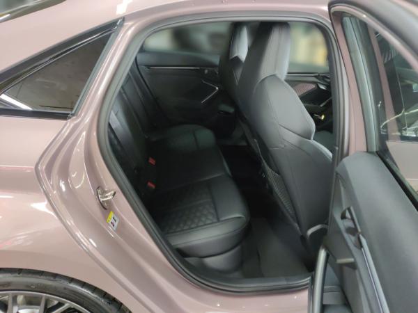 Audi RS3 Limousine Vmax 280 km/h Matrix-LED Pano Sportabgasanl. RF-Kamera Navi