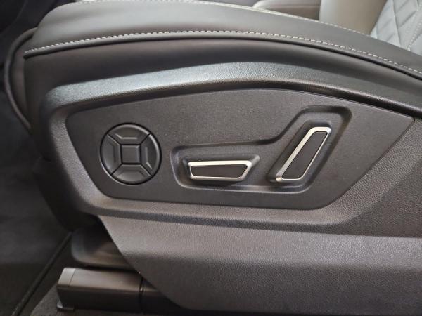Audi Q7 S line AHK ACC 7 Sitzer
