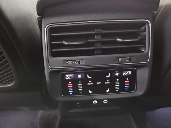 Audi Q7 S line AHK ACC 7 Sitzer