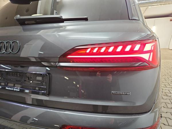 Audi Q7 S line AHK ACC 7 Sitzer