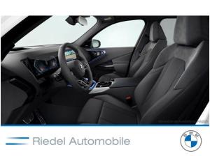 BMW X3 xDrive20 AT M Sportpaket Klimaaut. AHK BMW X3 xDrive20 AT M Sportpaket Klimaaut. AHK