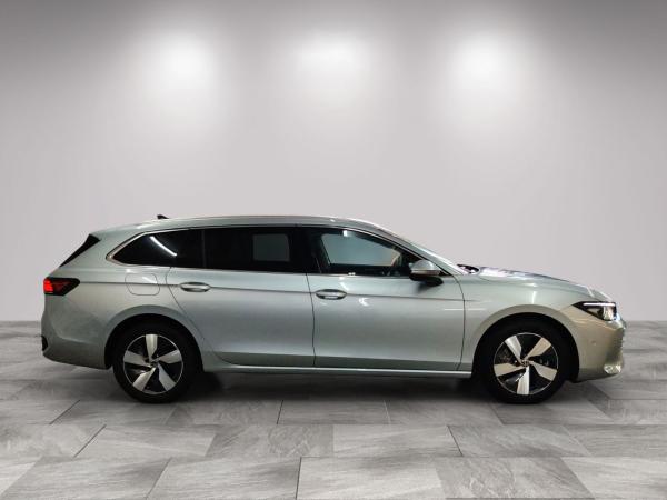 Volkswagen Passat Variant Business 1.5 eHybrid AHK/HuD/Navi