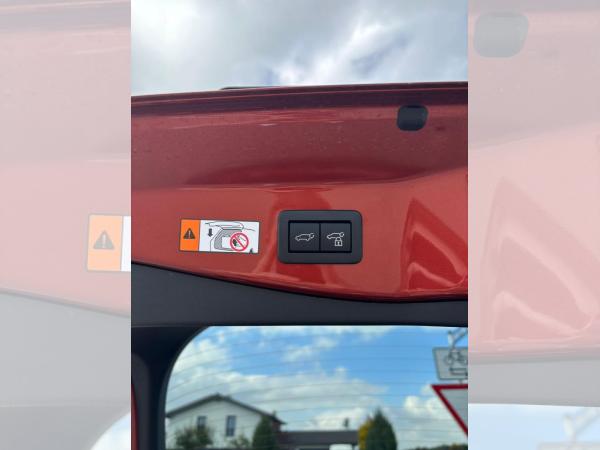 Toyota C-HR 2.0-l-VVT-i Plug-in Hybrid Teamplayer mit Technik Paket